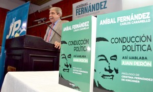PORTADA DEL LIBRO PRESENTADO POR ANIBAL FERNANDEZ  EN LA FACULTAD DE CIENCIAS ECONOMICAS