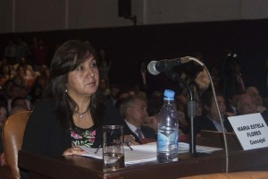 Estela Flores