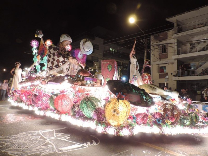 8-desfile