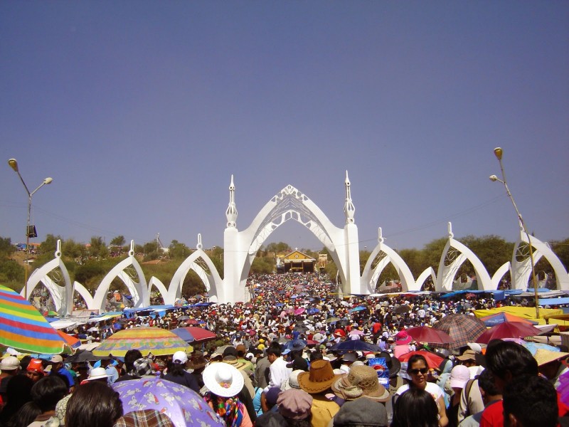 Peregrinos_de_la_Virgen_María_de_Urqupiña