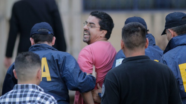 esteche detenido