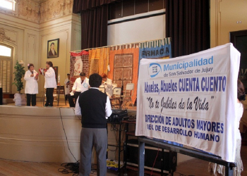 Rescatando Valores junto al elenco de “Cuenta cuentos” de Adultos Mayores