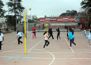 Jornadas recreativas en el Día de la Madre “acompañadas por sus hijos”