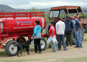Municipio capitalino provee del vital elemento en  Asentamientos de Barrio Los Perales
