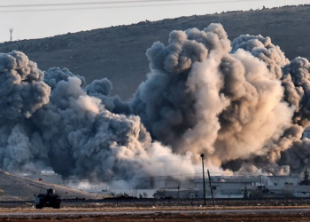 El Estado Islámico no abandona Kobane y envía refuerzos para quebrar a los kurdos