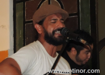 Noche de folclore y humor junto al "Gato" García y el Runa Cusi Cusi