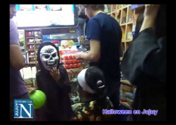 Los niños jujeños salen a pedir dulce o truco en Halloween