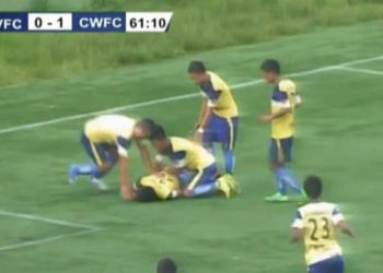 La India: Jugador se quebró el cuello al festejar un gol