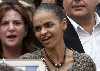 Elecciones en Brasil: Dilma lidera encuestas y hay empate técnico entre Silva y Neves