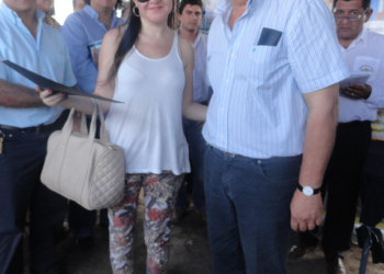 Entrega de actas de posesión en Parque Industrial Perico