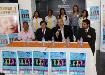 Desfile de Diseños Jujeños y Milonga al aire libre en Plaza Belgrano