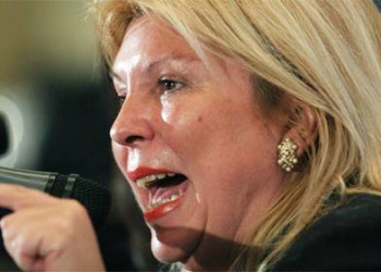 Carrió califica de "extorsionadores" a los que piden que se vaya de UNEN
