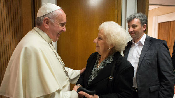 Estela de Carlotto: "Fue un error vincular al papa Francisco con la dictadura"