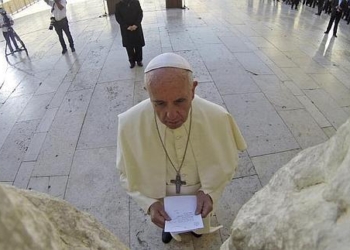 El Papa pidió el cese de la tensión en Jerusalén