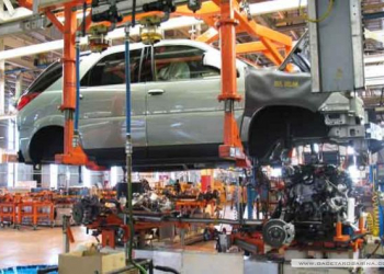 El desplome del rubro automotriz profundizó la recesión de la actividad industrial