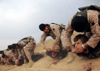 El Estado Islámico se radicaliza y difunde en video su ejecución más salvaje