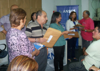 El Intendente Moisés participó de la entrega de resoluciones a nuevos jubilados sanpedreños.