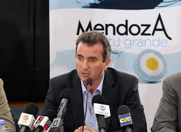 El gobernador de Mendoza suspendió el financiamiento del Estado a los partidos para las PASO