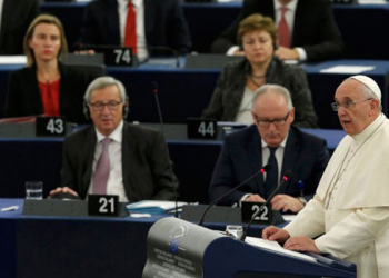 Duro reto del Papa a Europa, a la que llamó "envejecida"