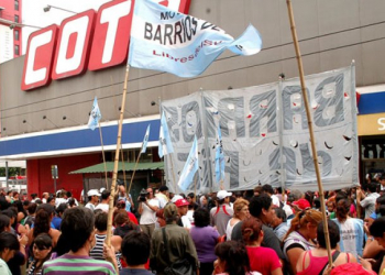 Piqueteros auguran un fin de año de protestas: pedirán un bono navideño y comida a supermercados