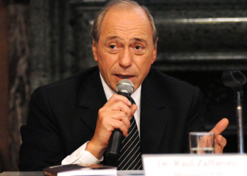 Zaffaroni llamó "irresponsable" a la oposición por resistirse a votar su remplazo en la Corte