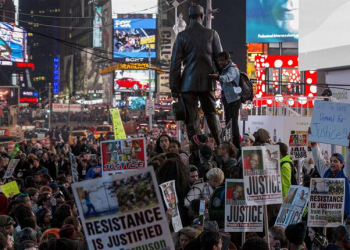 Se extiende la tensión racial en EE.UU.: noche de protestas en 170 ciudades