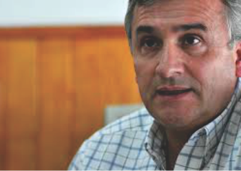 Gerardo Morales en el cuadro de honor en el Congreso Nacional