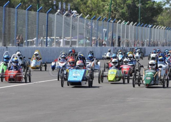 Estudiantes de escuelas técnicas de todo el país participaron del Campeonato de autos ecológicos