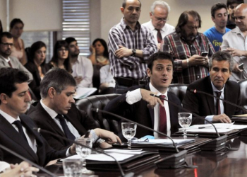 El oficialismo aplicó el físico en el Consejo de la Magistratura y sancionó al juez Bonadio