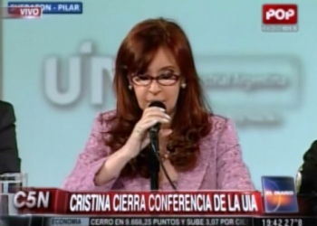 Cristina Kirchner anunció que el medio aguinaldo de diciembre no pagará Ganancias
