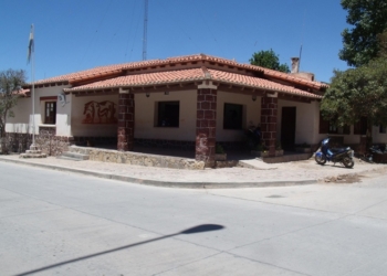HUMAHUACA:  AUTOMOVILISTA LESIONADO TRAS VOLCAR EN RUTA Nº 9