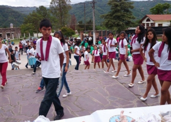 Los niños adoraron en Lozano