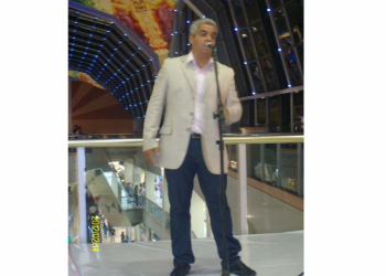 Alejandro Suárez en el Macedonio