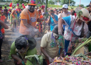 Gran desentierro del carnaval sampedreño