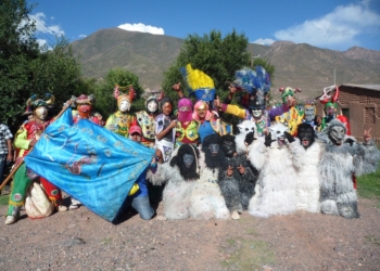 Huacalera de festejara con la comparsa Los Alegres