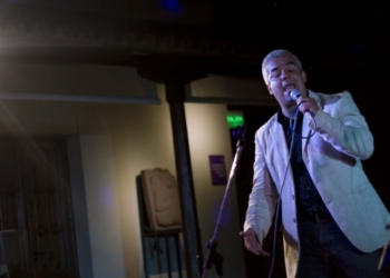 Música romántica  junto a Alejandro Suarez