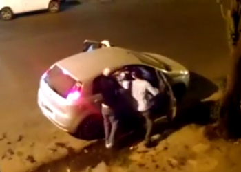 Video:  asesinan a un hombre mayor de edad a la salida de un Pub