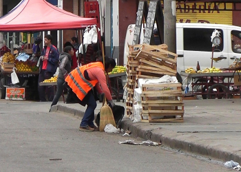 Operativo de limpieza, control comercial y reordenamiento urbano