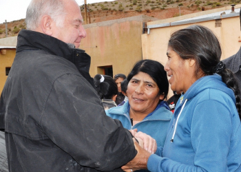 Jenefes recorrió escuelas de la Puna