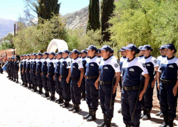 CURSOS DE PERFECCIONAMIENTO PARA POLICIA TURISTICA