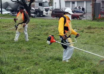 Personal municipal realizó tareas de desmalezamiento en tramos de la Ciclo vía