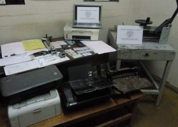 DETENIDO POR FALSIFICAR DOCUMENTOS