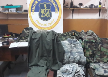 SECUESTRARON UNIFORMES DE FUERZAS DE SEGURIDAD