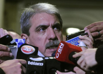 Aníbal Fernández arremetió contra Vidal por las inundaciones