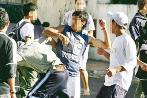 PALPALÁ:  DEMORADOS TRAS PELEA DE PATOTAS