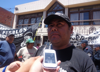 Continúan los ex trabajadores de Zapla en lucha