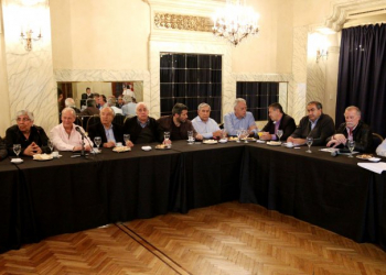 Sindicalistas se reunieron y alientan una CGT única con el próximo Gobierno