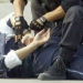 ARRESTADO AL INTENTAR SUSTRAER PERTENENCIAS  A UN VENDEDOR