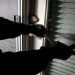 APREHENDIDO AL INTENTAR INGRESAR A UNA CASA