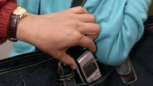 ARRESTADOS Y CELULAR RECUPERADO
